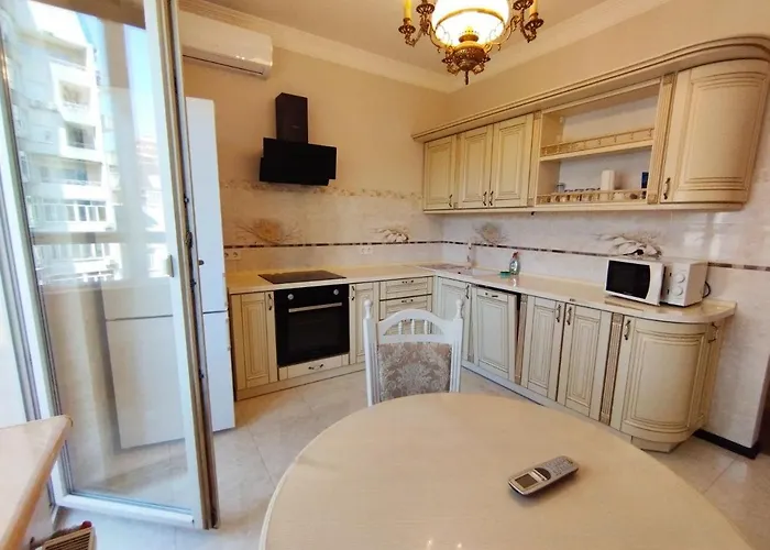 марсель 2 к возле моря *